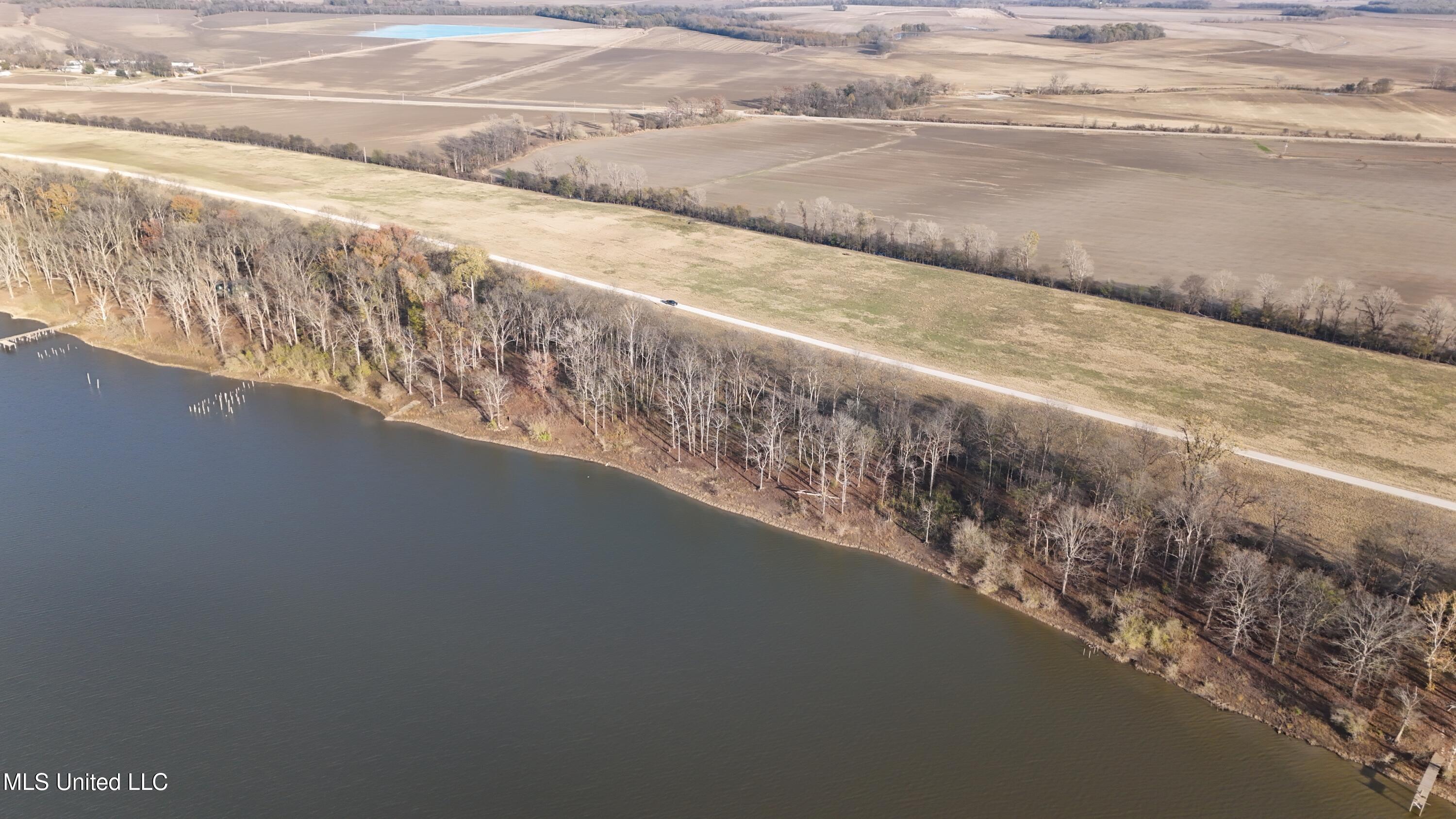 72 Loyd Road Beulah, MS 38726 - Photo 10 of 27 DJI_20251211160817_0145_D