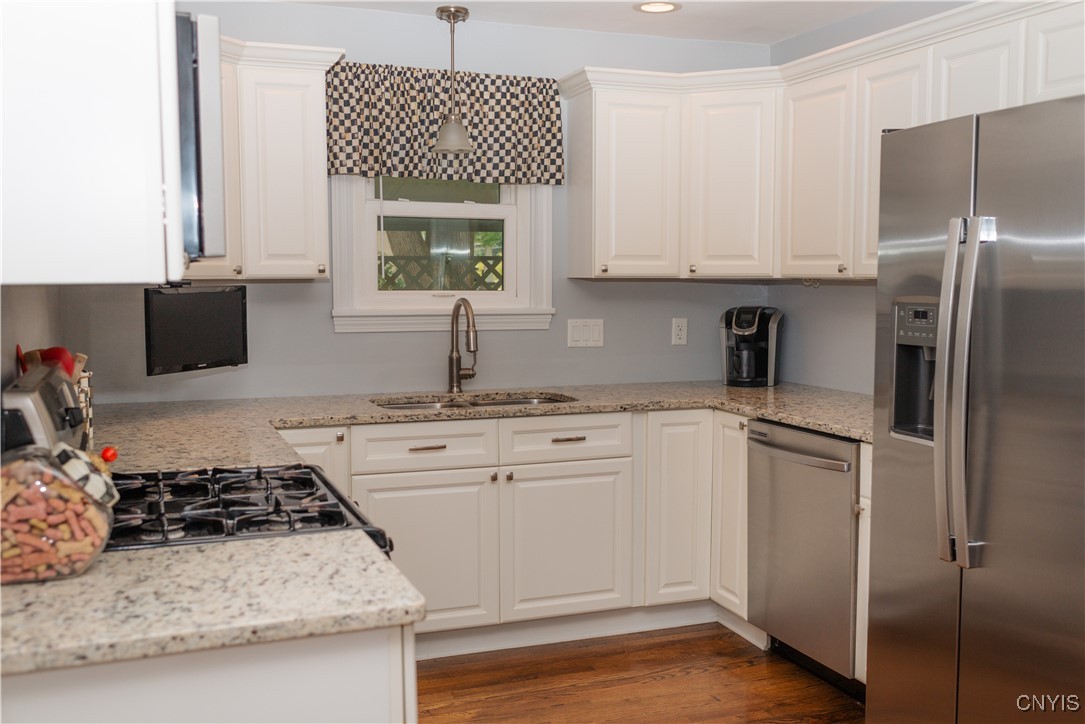 170 Franklin Street Auburn, NY 13021 - Photo 4 of 40 Nice kitchen work space!