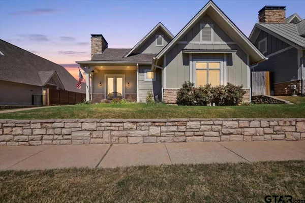 $374,950 | 14621 Twin Pines Lane, Lindale, TX 75771