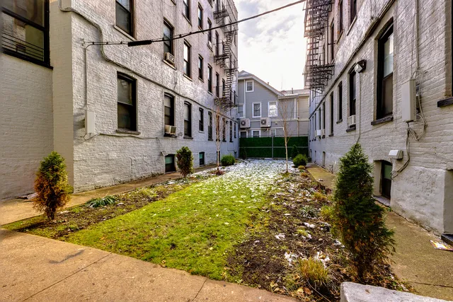 $3,090 | 640 Ditmas Avenue, Unit 28 | Kensington