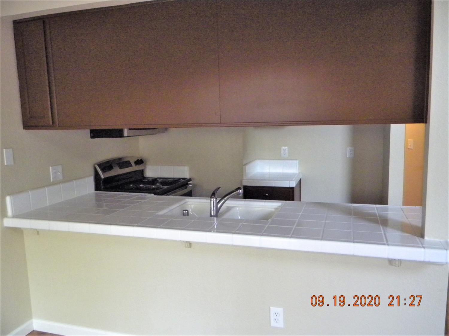 1365 Hood Road Sacramento, CA 95825 - Photo 6 of 15 Gallery Image 6