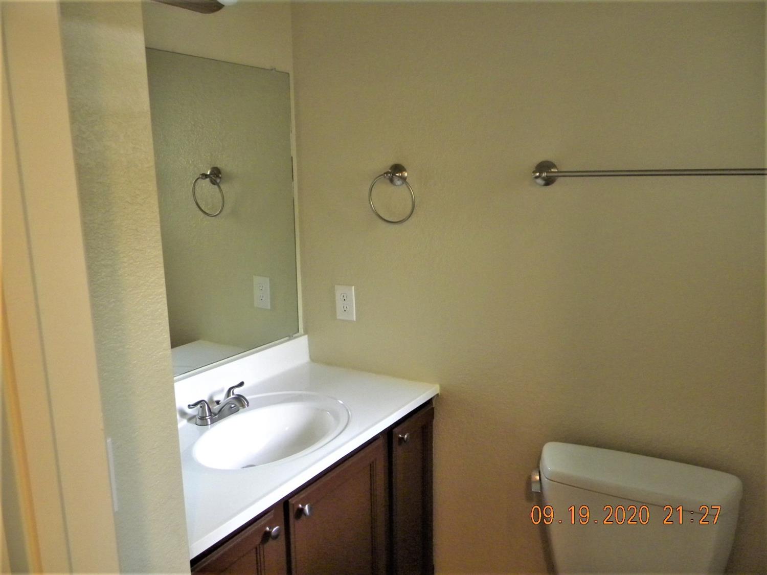 1365 Hood Road Sacramento, CA 95825 - Photo 8 of 15 Gallery Image 8