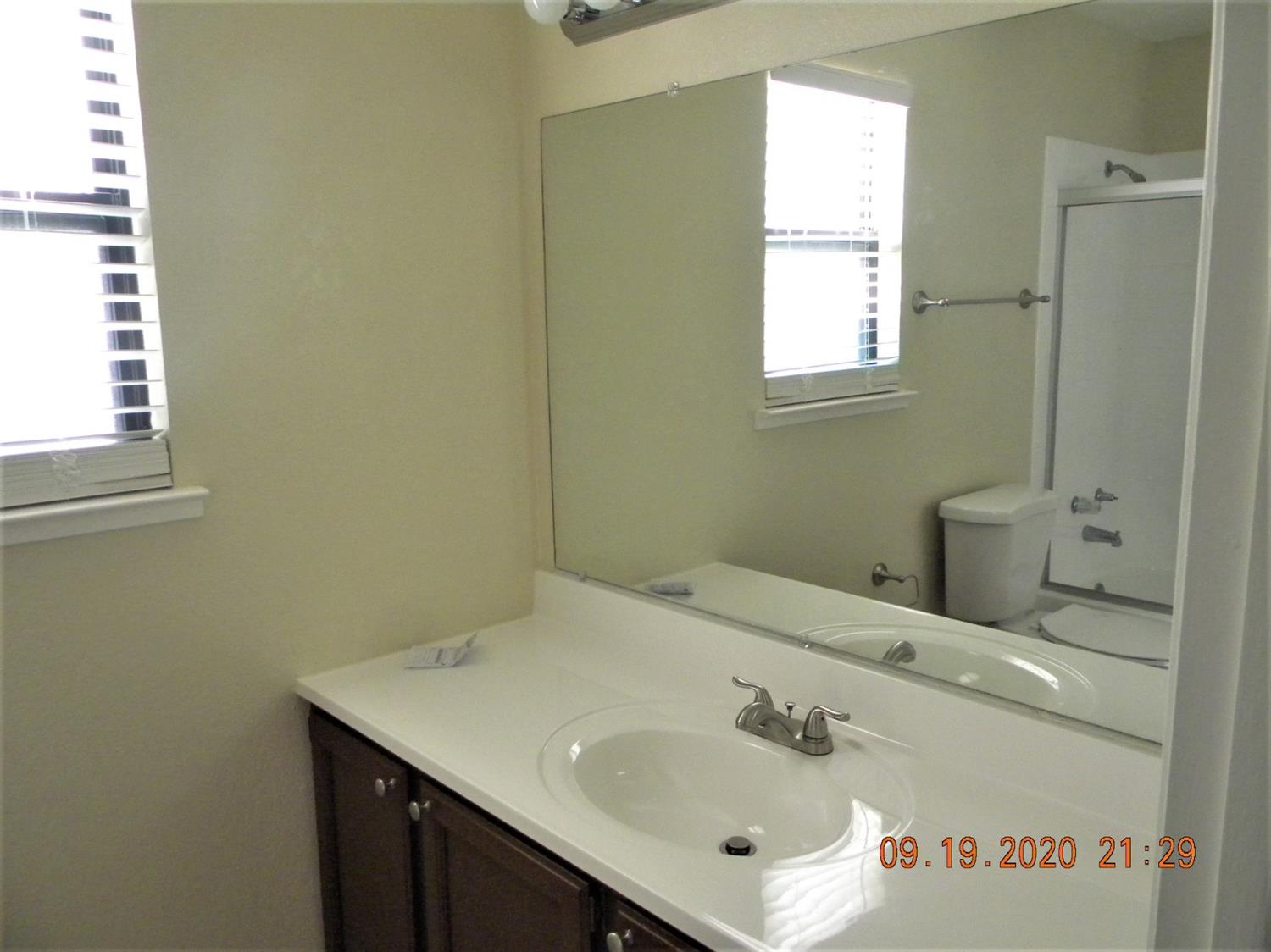 1365 Hood Road Sacramento, CA 95825 - Photo 9 of 15 Gallery Image 9