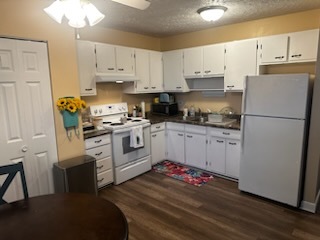 1119 South Curtis Avenue, Unit C32 Kankakee, IL 60901 - Photo 3 of 15