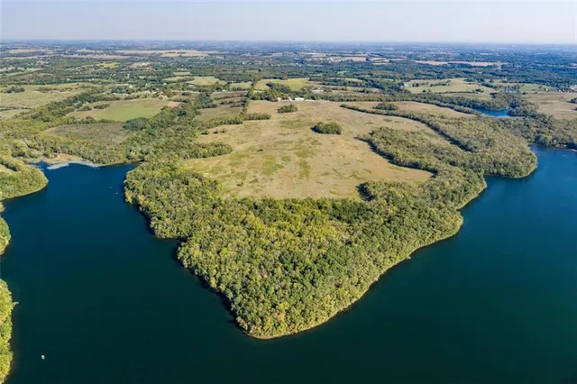 $8,725,000 | 0 McLouth Road, Tonganoxie, KS 66086