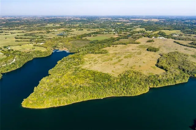 $8,725,000 | 0 McLouth Road, Tonganoxie, KS 66086