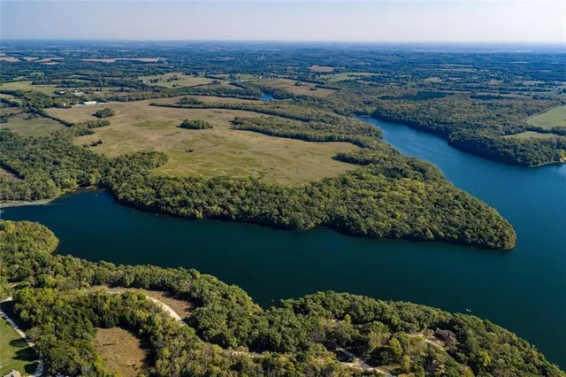 $8,725,000 | 0 McLouth Road, Tonganoxie, KS 66086