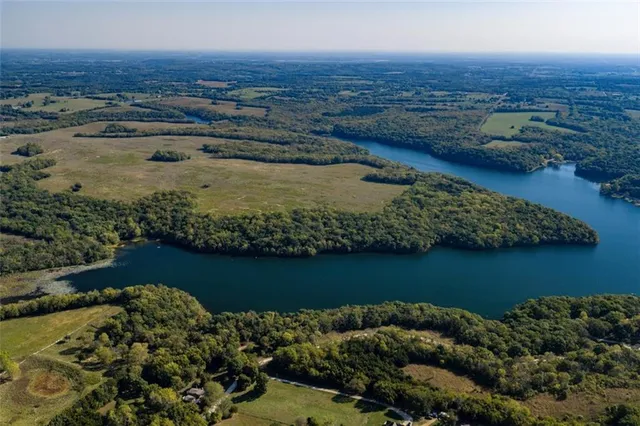 $8,725,000 | 0 McLouth Road, Tonganoxie, KS 66086
