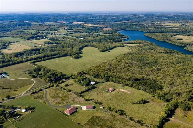 $8,725,000 | 0 McLouth Road, Tonganoxie, KS 66086