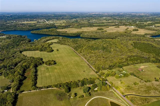 $8,725,000 | 0 McLouth Road, Tonganoxie, KS 66086