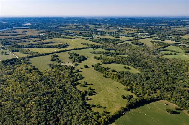 $8,725,000 | 0 McLouth Road, Tonganoxie, KS 66086