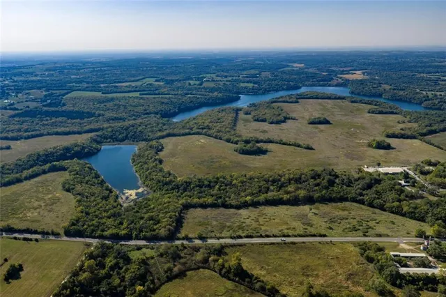 $8,725,000 | 0 McLouth Road, Tonganoxie, KS 66086