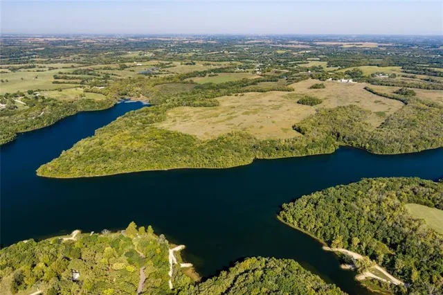 $8,725,000 | 0 McLouth Road, Tonganoxie, KS 66086