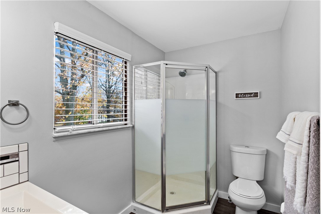 1179 Monarch Road Cleveland, OH 44121 - Photo 16 of 35 On suite master bath