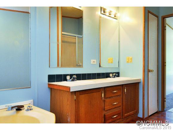 724 Buckeye Access Road Swannanoa, NC 28778 - Photo 14 of 19 Gallery Image 14