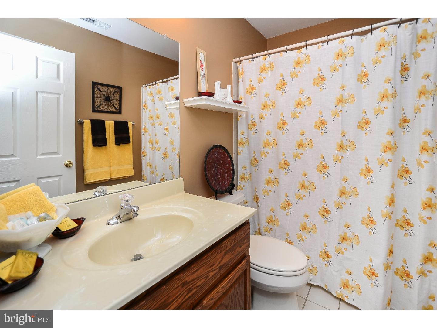 32 Cypress Point Road Mount Holly, NJ 08060 - Photo 17 of 23 Bathroom
