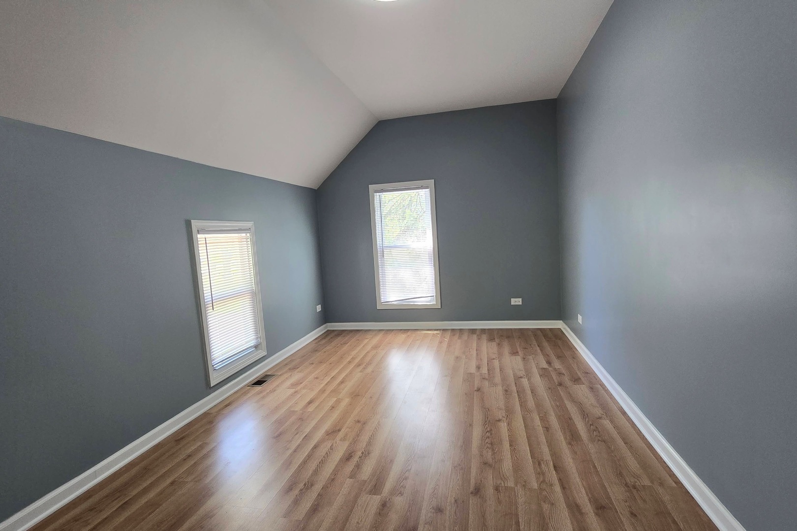 15018 West Russell Road Zion, IL 60099 - Photo 20 of 30