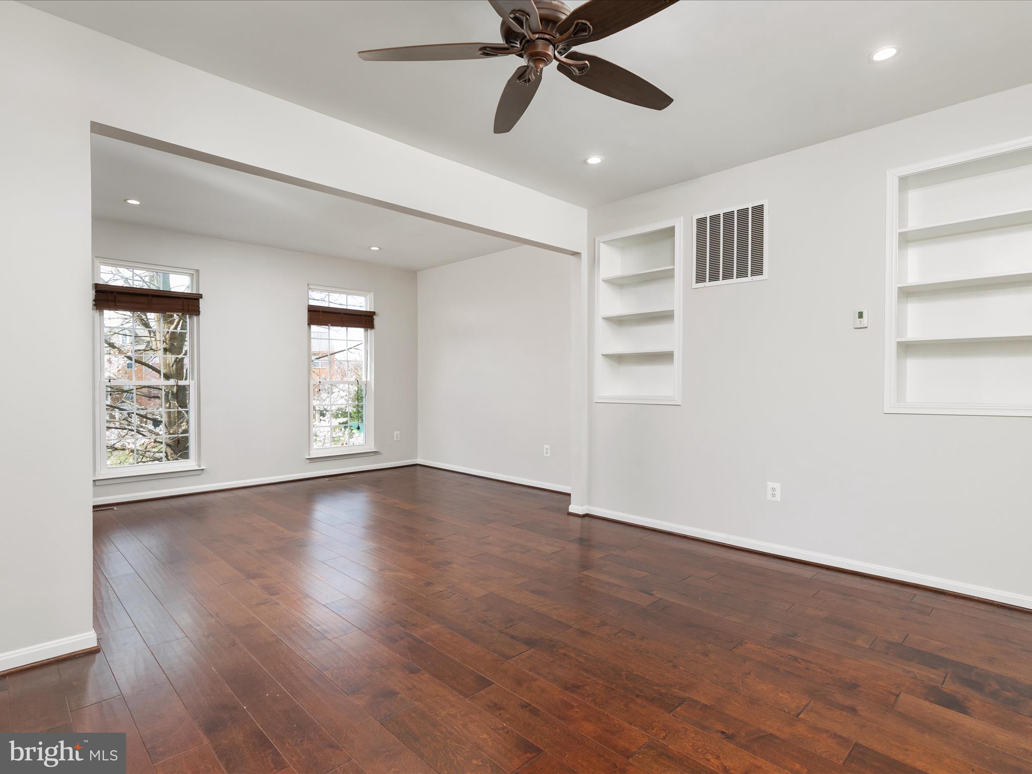 44258 Huron Terrace Ashburn, VA 20147 - Photo 14 of 33 Dining Room with built ins