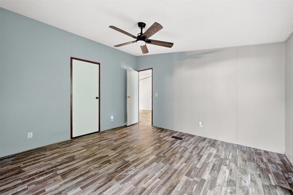 929 West Sterrett Road Waxahachie, TX 75167 - Photo 21 of 40