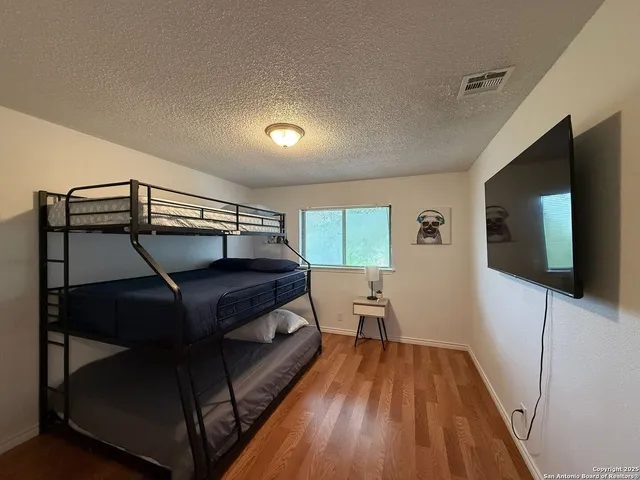 $2,900 | 4702 Sunny Grove, San Antonio, TX 78217