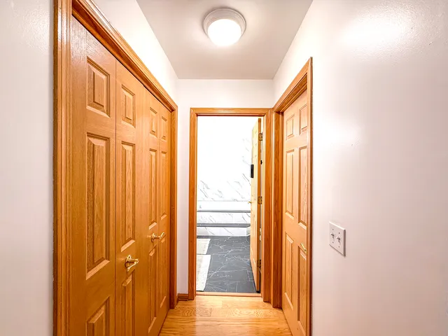 $345,000 | 6706 Pondview Drive, Tinley Park, IL 60477