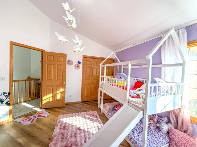 $345,000 | 6706 Pondview Drive, Tinley Park, IL 60477