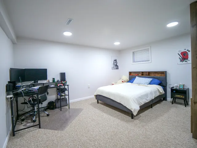 $345,000 | 6706 Pondview Drive, Tinley Park, IL 60477