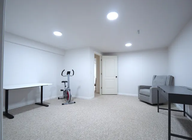 $345,000 | 6706 Pondview Drive, Tinley Park, IL 60477