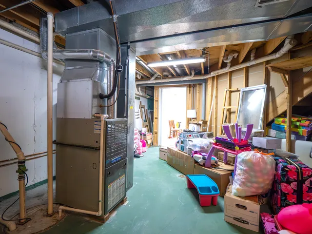 $345,000 | 6706 Pondview Drive, Tinley Park, IL 60477