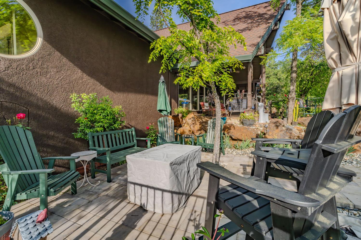 12091 Mierkey Road Jackson, CA 95642 - Photo 14 of 87 a view of balcony with furniture and potted plants