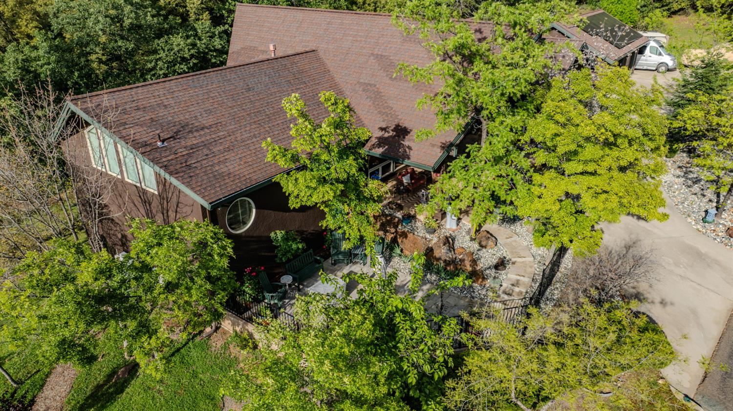 12091 Mierkey Road Jackson, CA 95642 - Photo 77 of 87 an aerial view of a house with a yard and garden