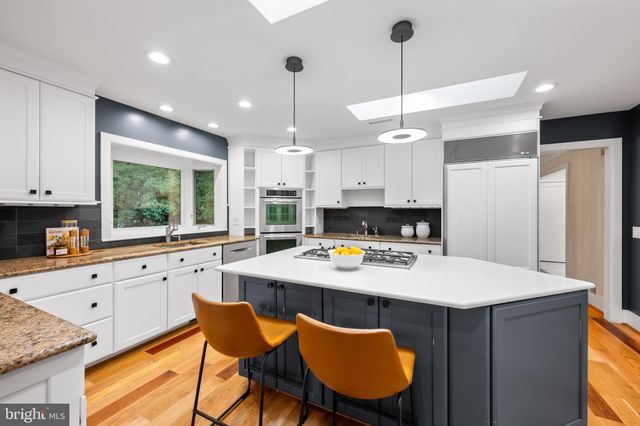 $1,850,000 | 7305 Barra Drive, Bethesda, MD 20817