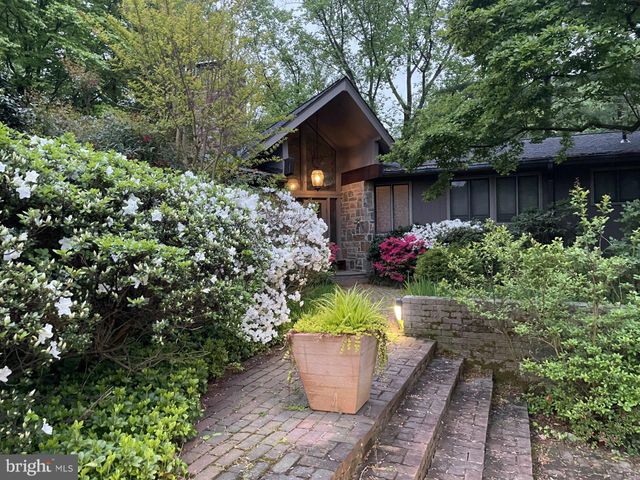 $1,850,000 | 7305 Barra Drive, Bethesda, MD 20817