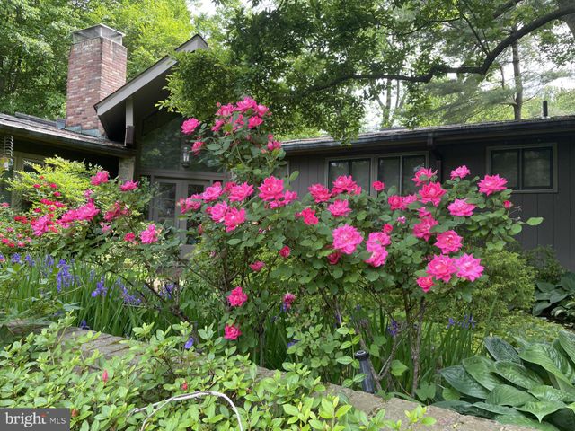 $1,850,000 | 7305 Barra Drive, Bethesda, MD 20817