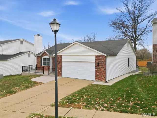 $390,000 | 9624 Chamblin Drive, St. Louis, MO 63123