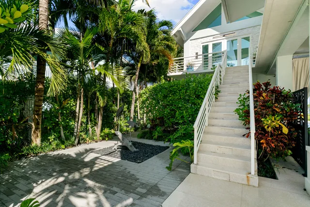 $3,800,000 | 63 Mutiny Place, Key Largo, FL 33037
