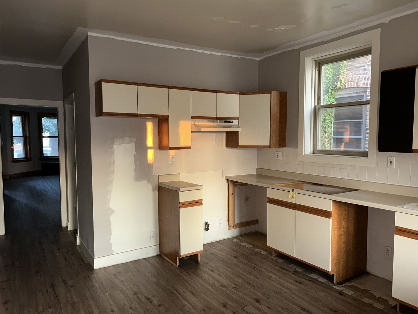 2114 Highland Avenue Berwyn, IL 60402 - Photo 12 of 47