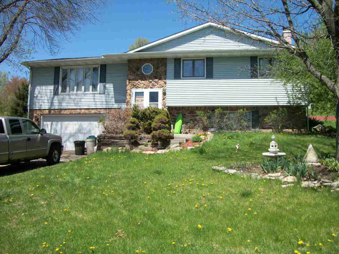 28 White Pine Road Geneseo, IL 61254 - Photo 1 of 17 Gallery Image 1