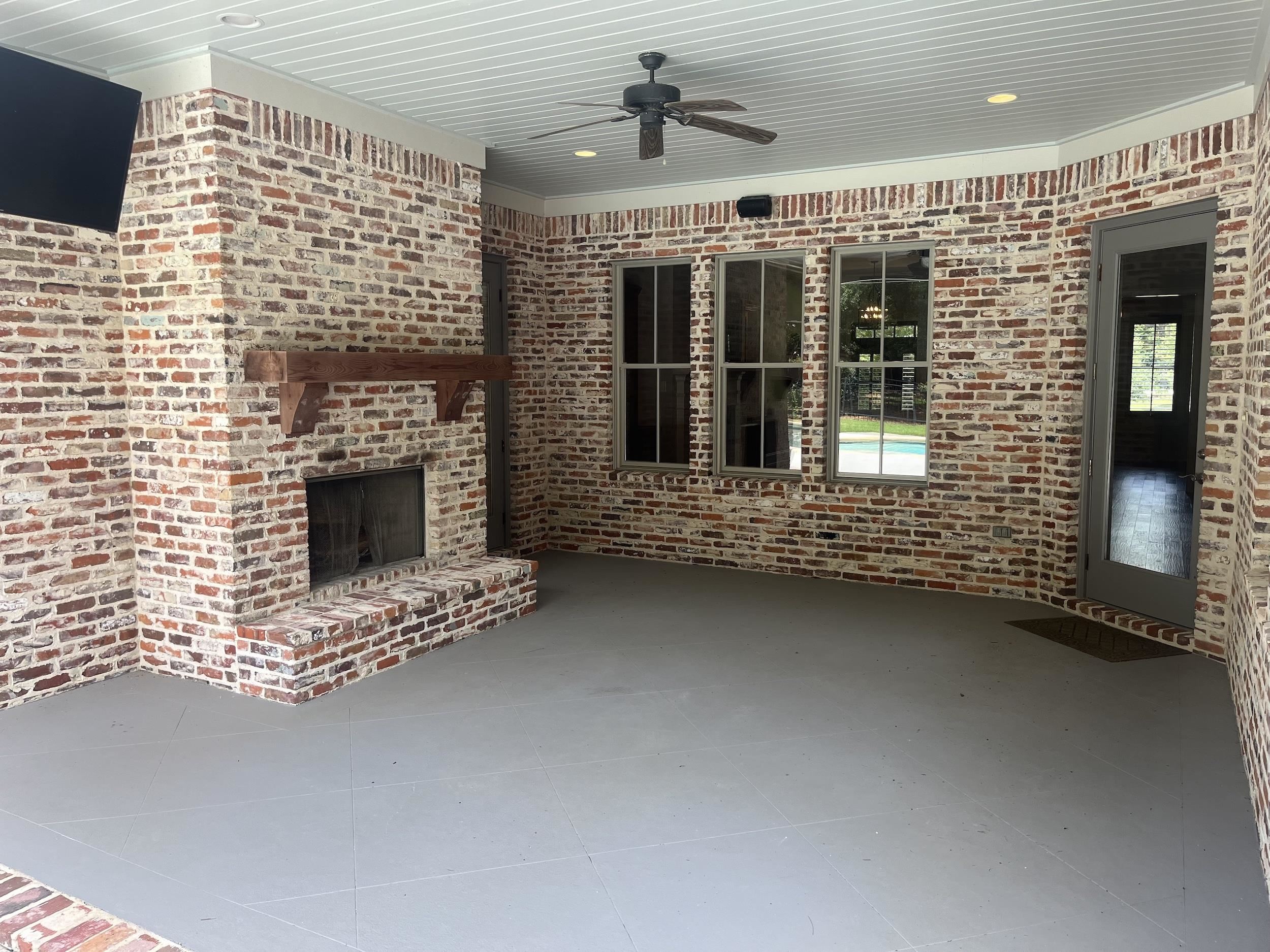 565 Falling Water Boulevard Fairhope, AL 36532 - Photo 6 of 27 Back Porch