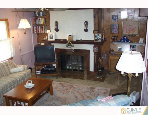 25 Brian Road Edison, NJ 08817 - Photo 3 of 10 Gallery Image 3