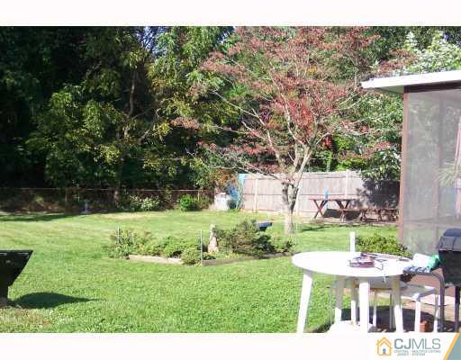 25 Brian Road Edison, NJ 08817 - Photo 7 of 10 Gallery Image 7