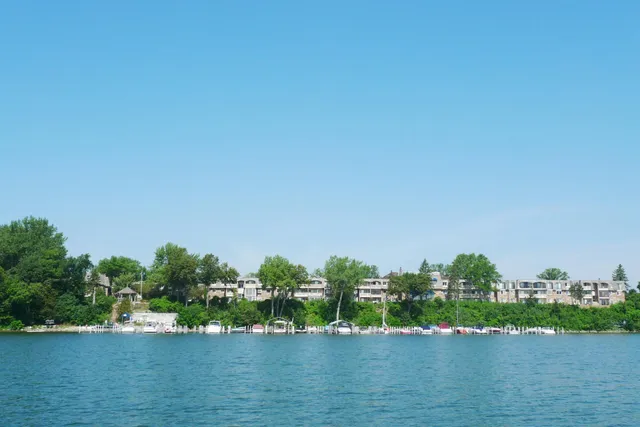 $139,900 | 4387 Wilshire Boulevard, Unit 307, Mound, MN 55364