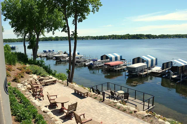 $139,900 | 4387 Wilshire Boulevard, Unit 307, Mound, MN 55364