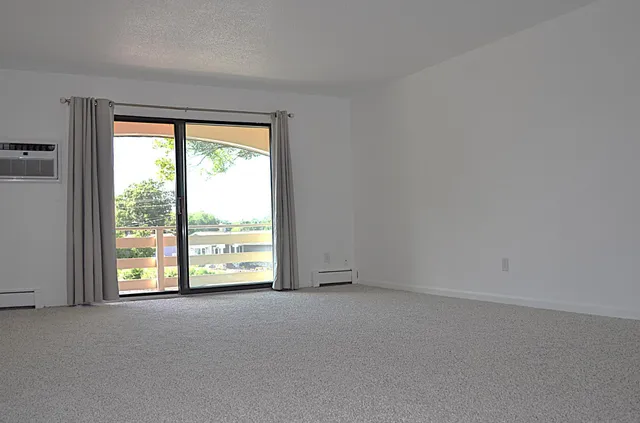 $139,900 | 4387 Wilshire Boulevard, Unit 307, Mound, MN 55364