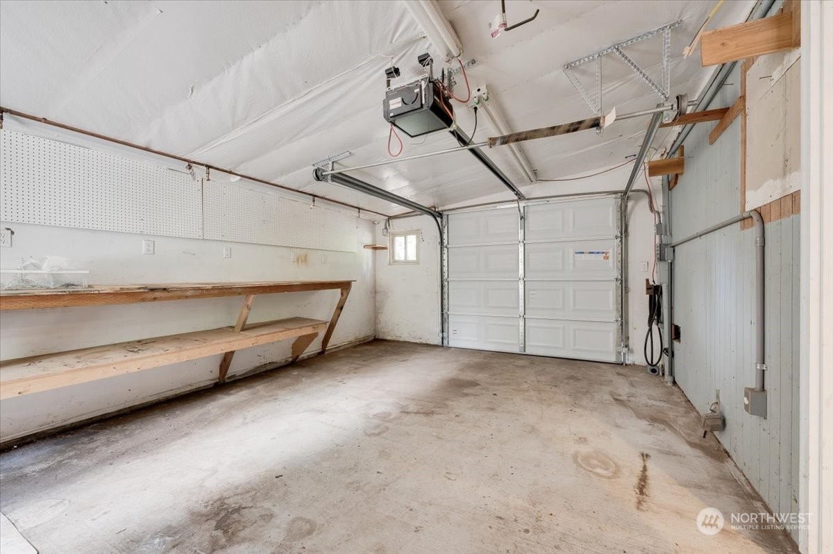 107 231st Street Southeast Bothell, WA 98021 - Photo 36 of 39 a view of a garage