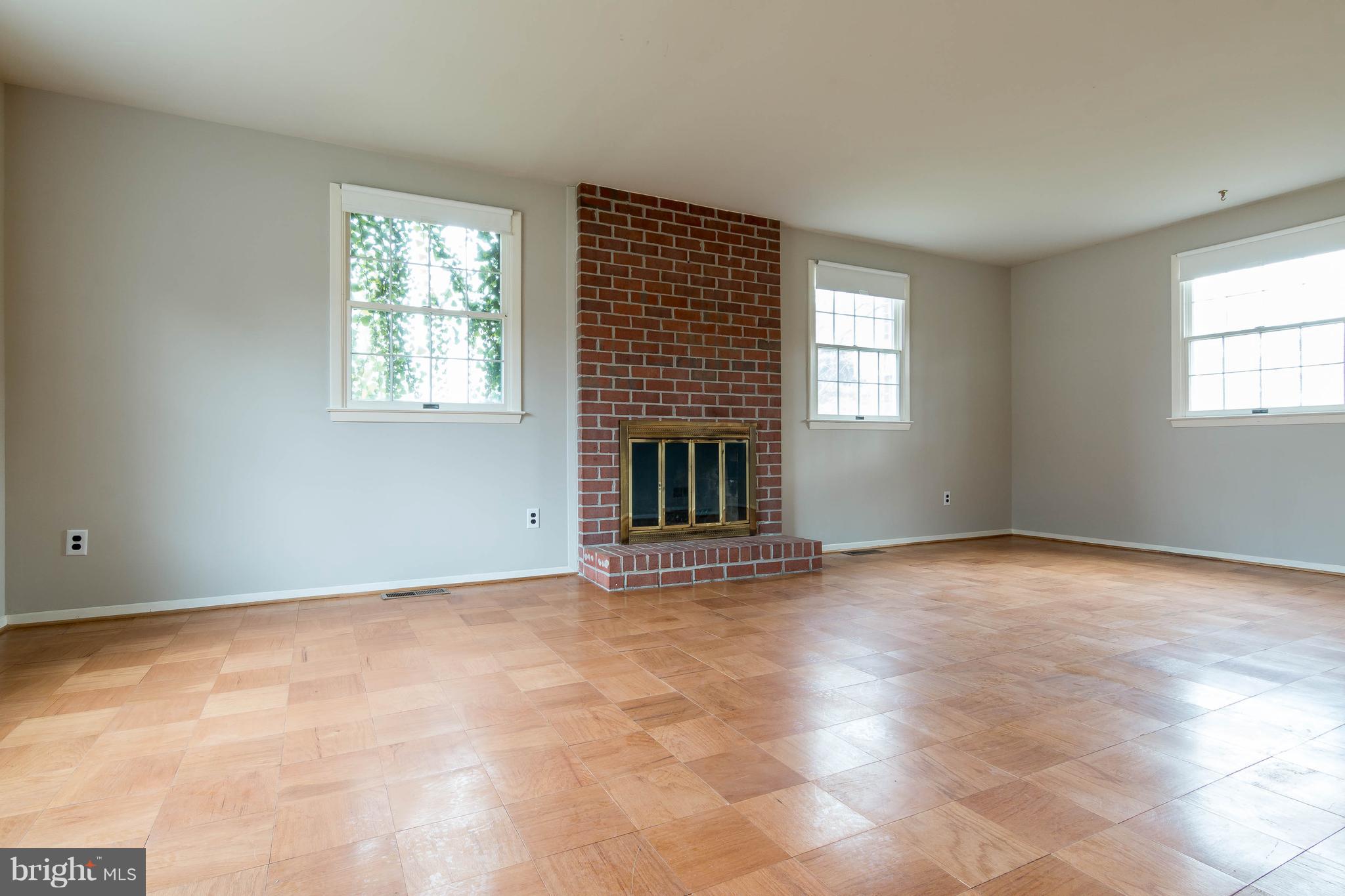 1033 Breezewick Road Baltimore, MD 21286 - Photo 4 of 28 Gallery Image 4