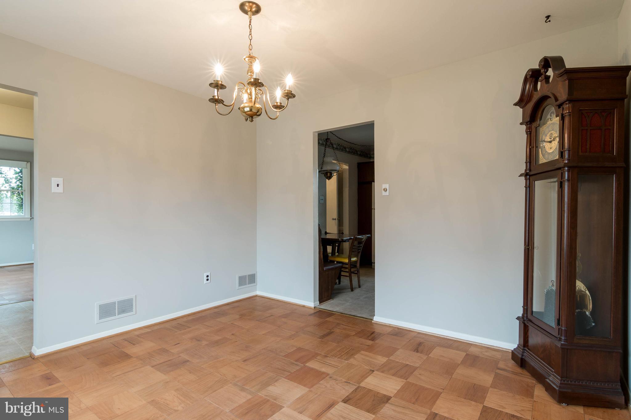 1033 Breezewick Road Baltimore, MD 21286 - Photo 7 of 28 Gallery Image 7