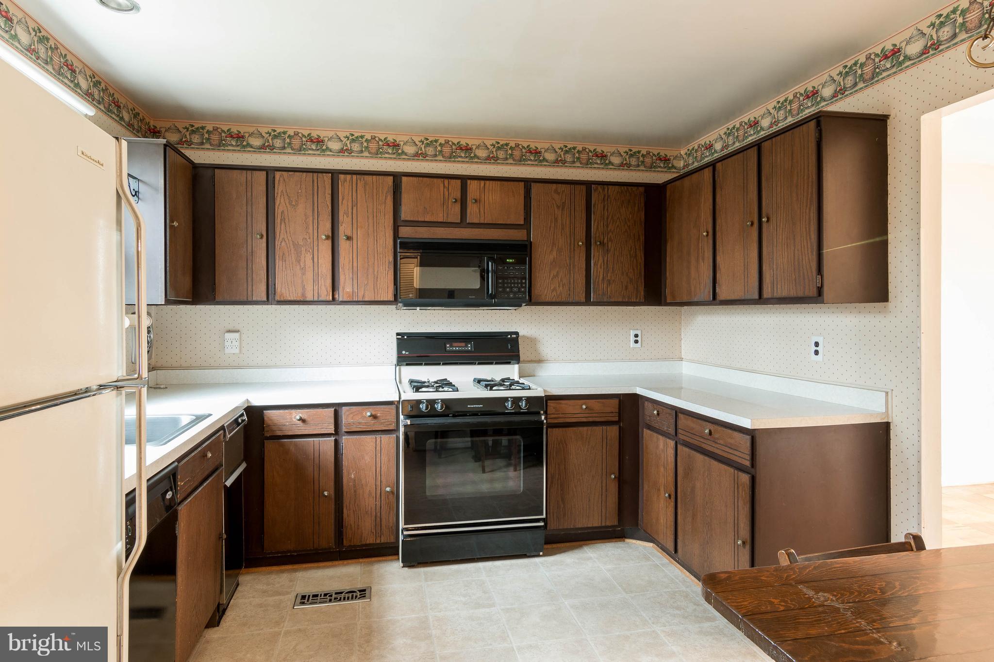 1033 Breezewick Road Baltimore, MD 21286 - Photo 9 of 28 Gallery Image 9