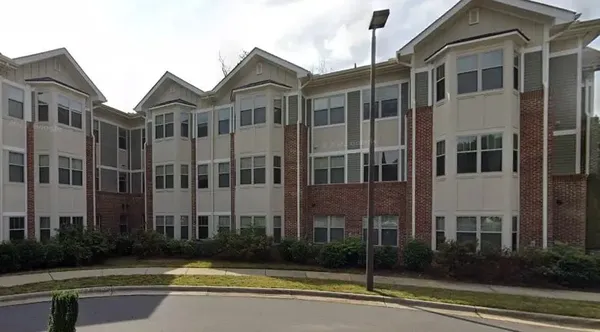 $754 | 2741 Dr Carver Road, Charlotte, NC 28208