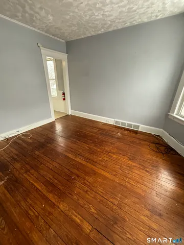 $1,700 | 130 Wilson Street, Unit 2, Bridgeport, CT 06605